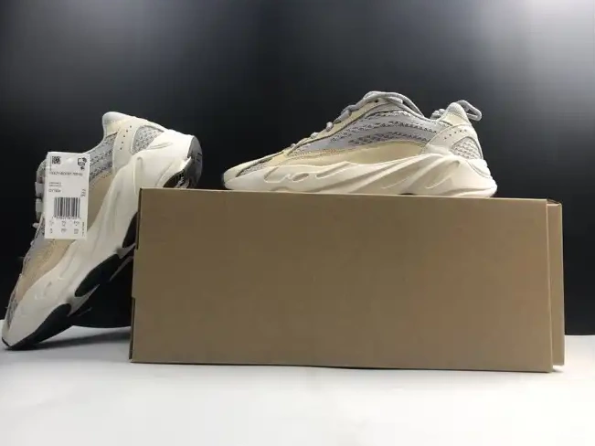 Cream Yeezy Adidas Cream 700 GY7924 Boost V2 0613